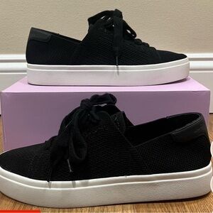 Women's Black Sneakers